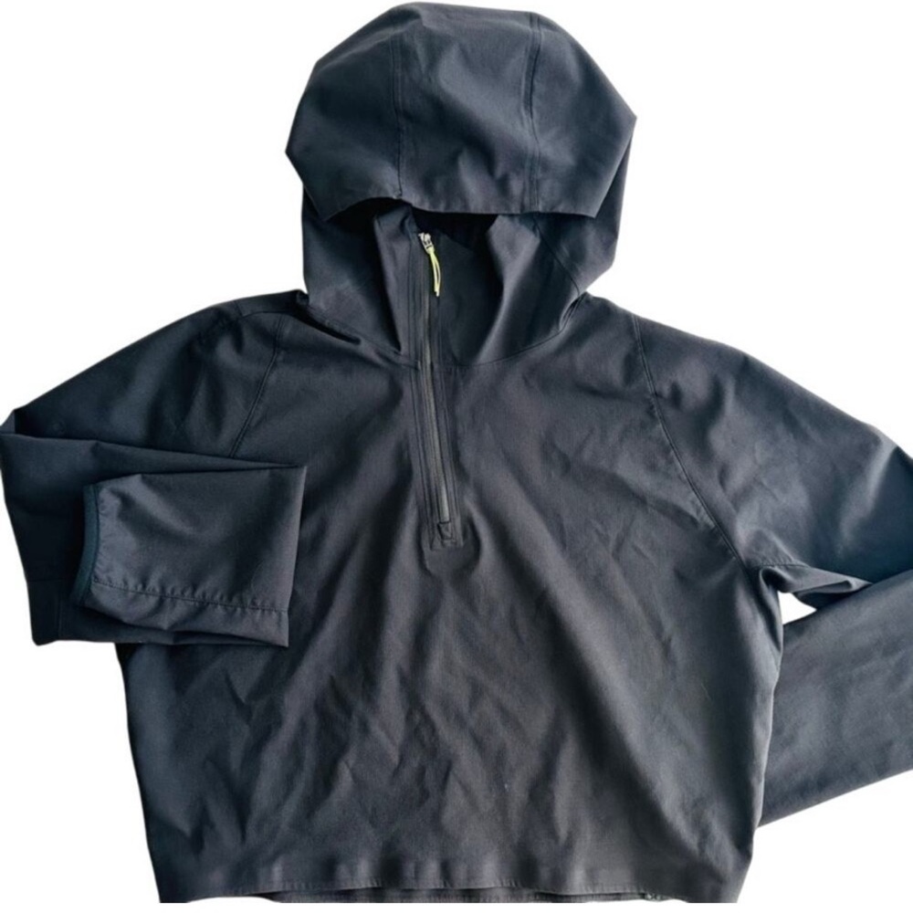 Lululemon Stretch Waterproof Rain Pullover Crop Jacket Black Size 6 Hood 1/2 Zip